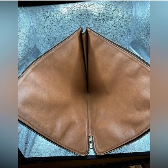 Louis Vuitton Zip Portfolio *RARE* - Picture 4 of 15